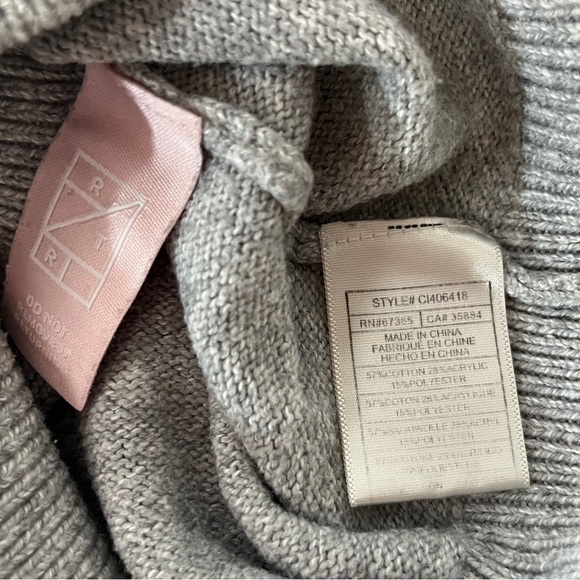 Cupcakes & Cashmere Greenville Colorblock Sweater Grey Pink - Size S - Picture 11 of 11